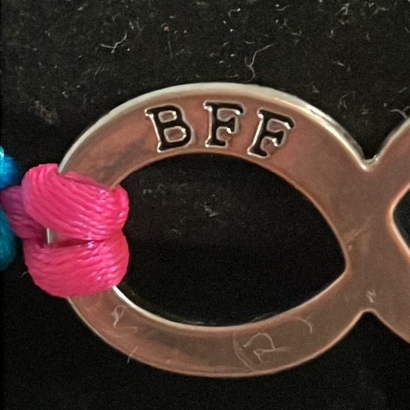 12” adjustable woven necklace w/best friends forever BFF silver tone pendant - Picture 8 of 13